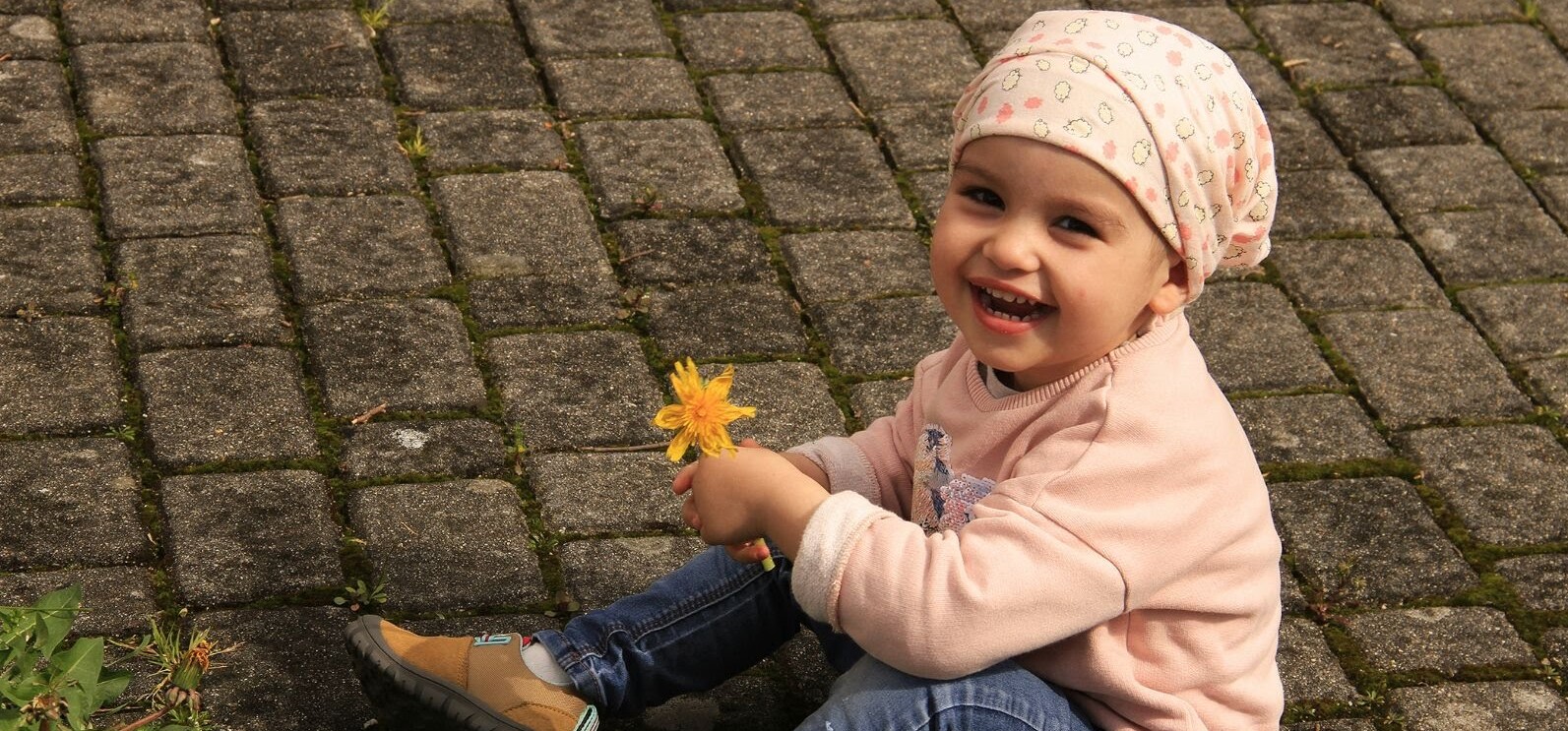 Isina testimonio imparable de una niña contra la leucemia linfoblástica aguda.